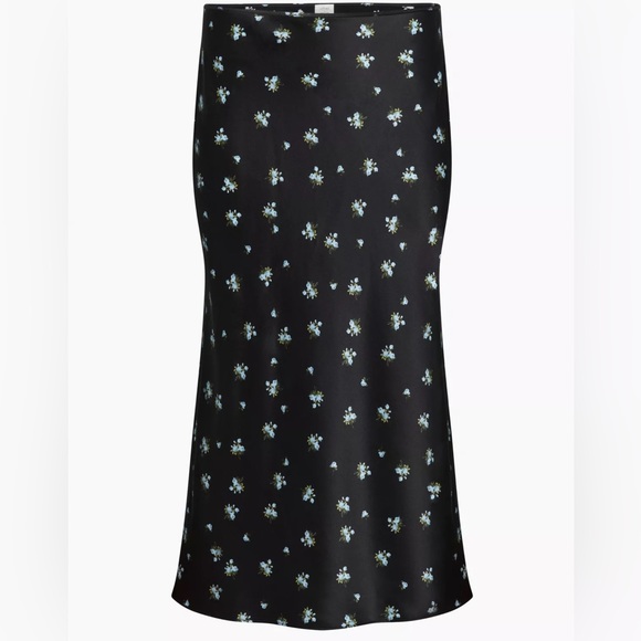 Aritzia Wilfred
Ambience Silk Skirt
Size 2 - Picture 3 of 9